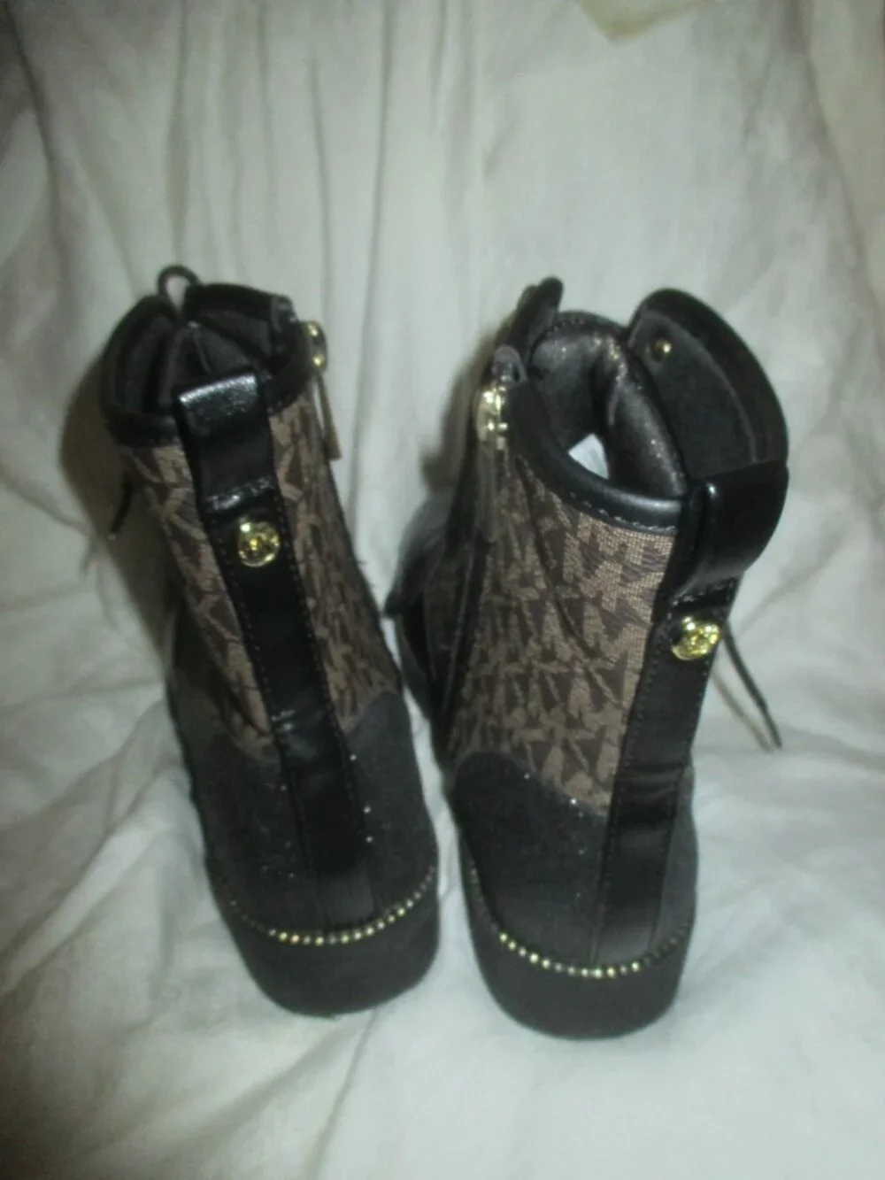 Michael Kors Haskell Black & Brown Logo Combat Boots Girls Youth Sz 2- excellent